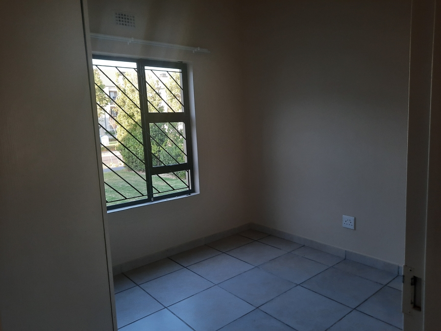 To Let 2 Bedroom Property for Rent in Buh Rein Estate Western Cape